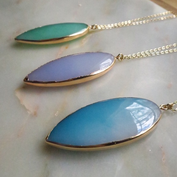 🌊 Sea Glass 18K Long Necklace - Picture 2 of 5